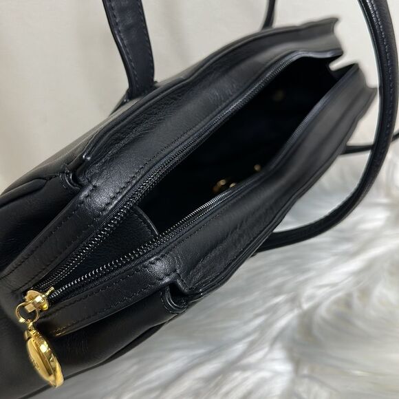💯Authentic Christian Dior Tote Handbag 🍀 - Picture 15 of 15